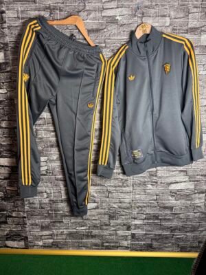 Manchester United Komplet Trenerka Full Zip "M veličina"